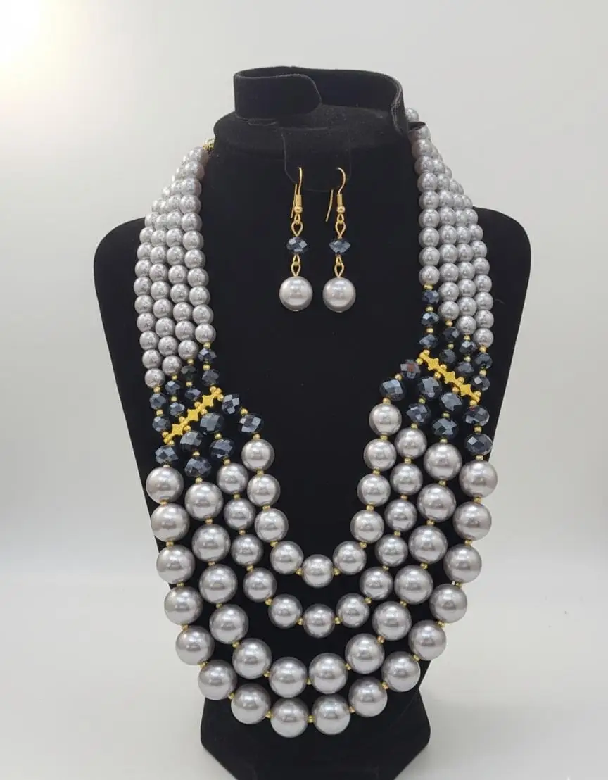 سلاسل و حلق 